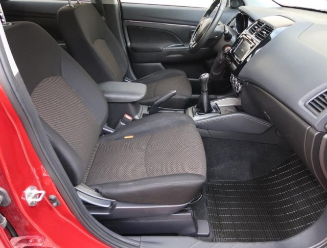 Mitsubishi ASX  1.6 MIVEC Invite