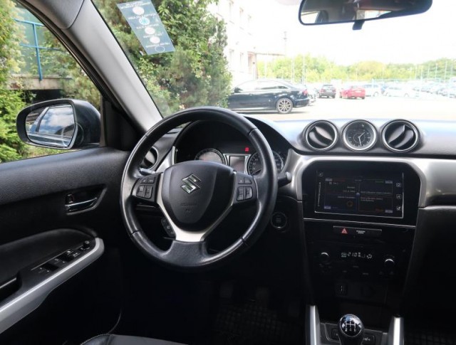 Suzuki Vitara  1.6 VVT Elegance
