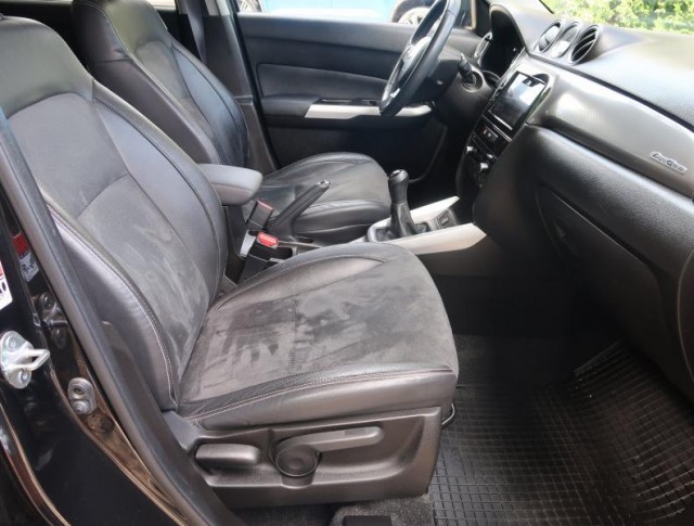 Suzuki Vitara  1.6 VVT Elegance