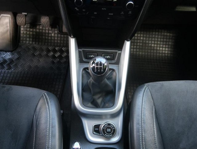 Suzuki Vitara  1.6 VVT Elegance