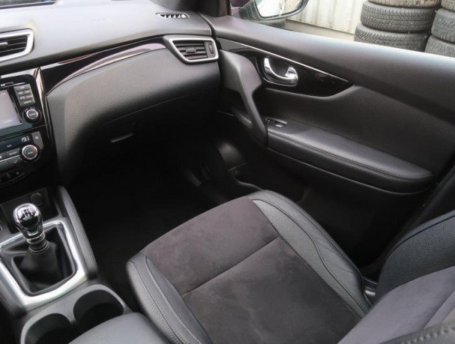 Nissan Qashqai  1.6 DIG-T 