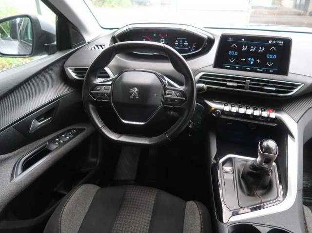 Peugeot 5008  1.6 BlueHDi 