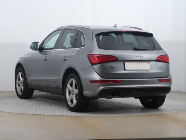 Audi Q5  2.0 TDI 