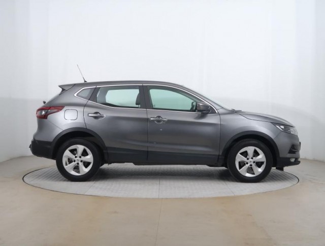 Nissan Qashqai  1.3 DIG-T 