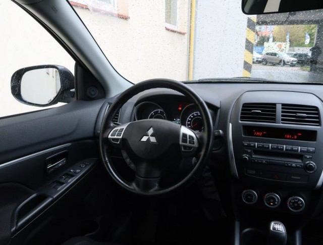 Mitsubishi ASX  1.8 DI-D MIVEC Intense