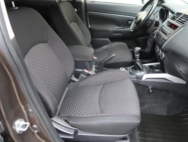 Mitsubishi ASX  1.8 DI-D MIVEC Intense