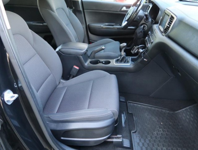 Kia Sportage  2.0 CRDi 