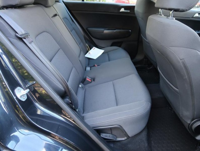 Kia Sportage  2.0 CRDi 