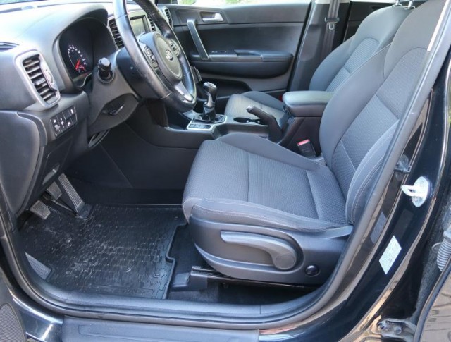 Kia Sportage  2.0 CRDi 