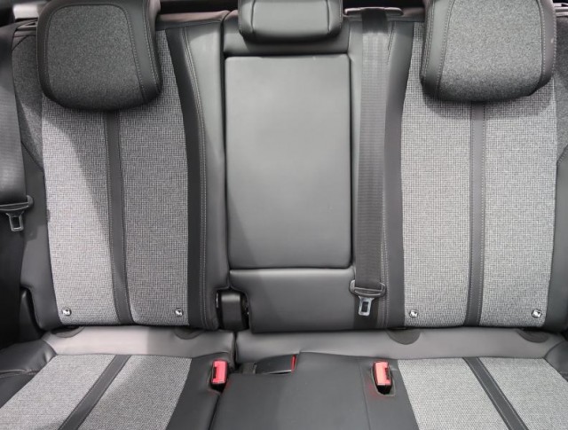 Peugeot 3008  1.2 PureTech 