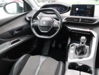 Peugeot 3008  1.2 PureTech 