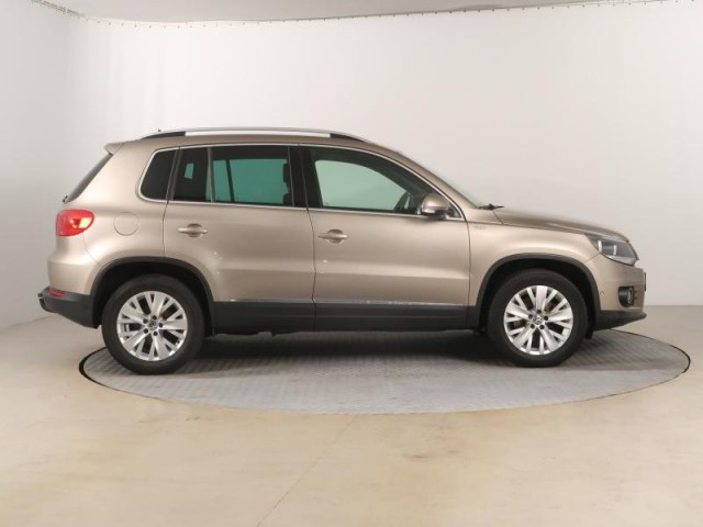 Volkswagen Tiguan  2.0 TDI 