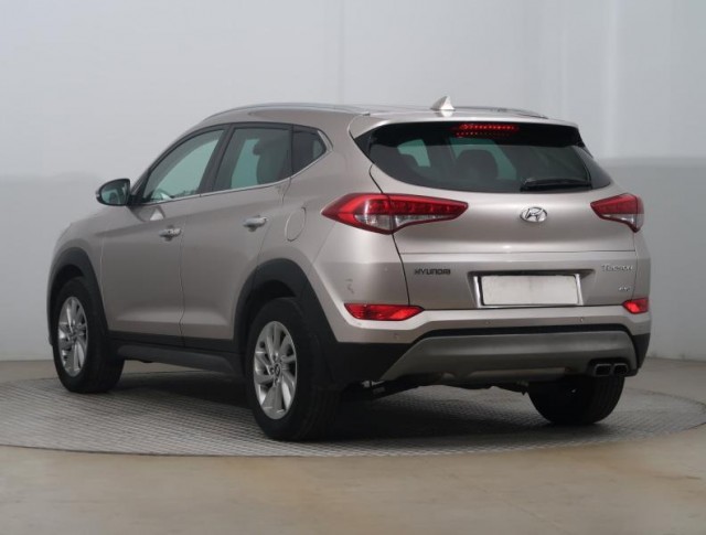 Hyundai Tucson  2.0 CRDi 