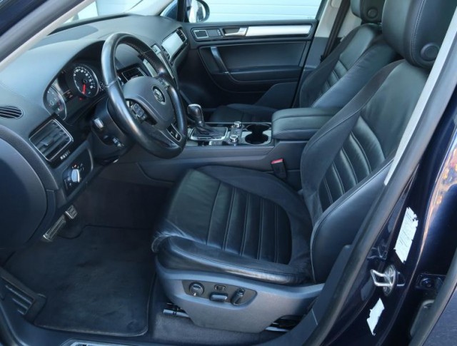 Volkswagen Touareg  3.0 TDI R-Line