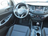 Hyundai Tucson  1.7 CRDi Trikolor