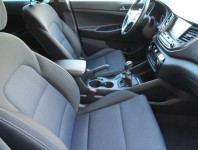 Hyundai Tucson  1.7 CRDi Trikolor