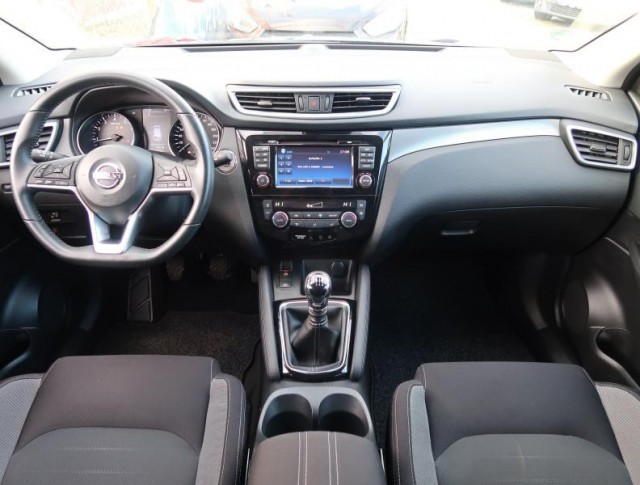Nissan Qashqai  1.2 DIG-T N-Connecta