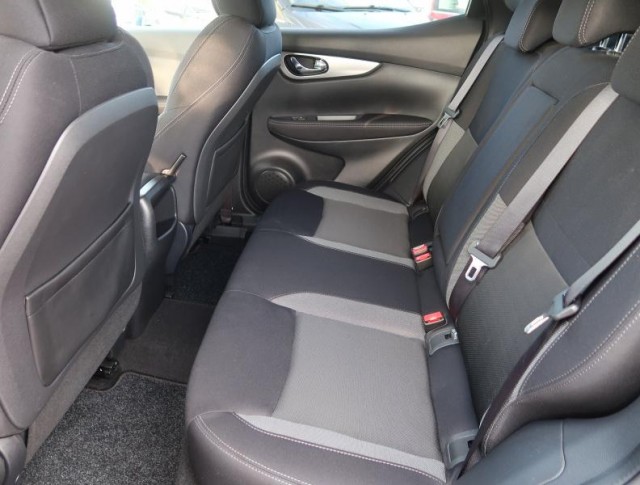 Nissan Qashqai  1.2 DIG-T N-Connecta