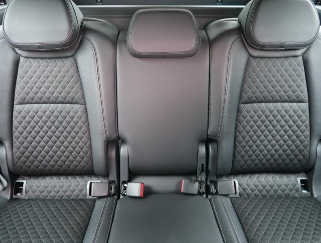 Škoda Karoq  1.6 TDI Style Plus