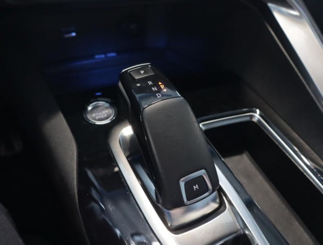 Peugeot 3008  1.5 BlueHDi GT Line