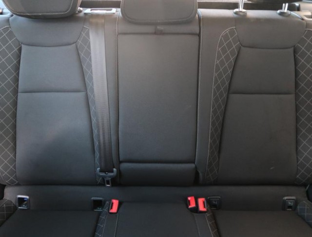 Škoda Karoq  1.0 TSI 