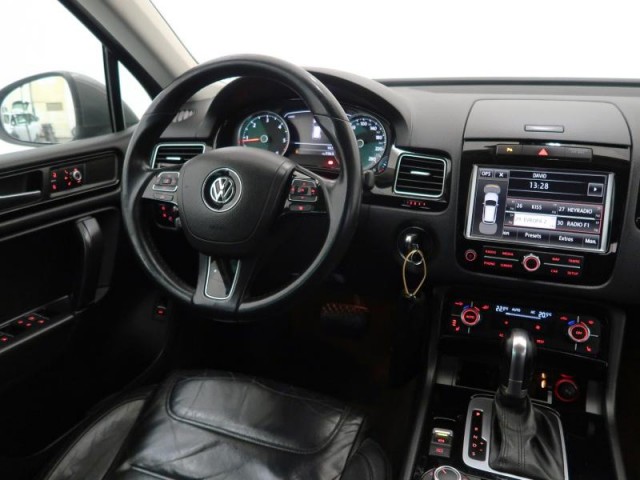 Volkswagen Touareg  3.0 TDI 