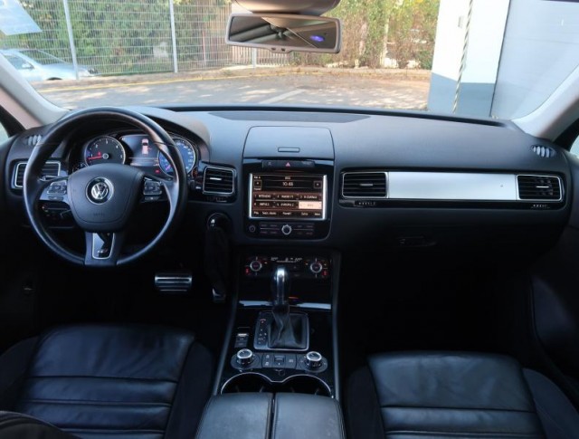 Volkswagen Touareg  3.0 TDI R-Line