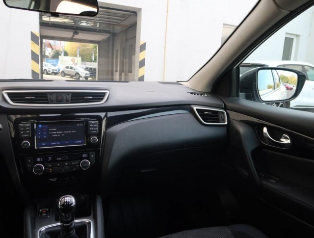 Nissan Qashqai  1.2 DIG-T 