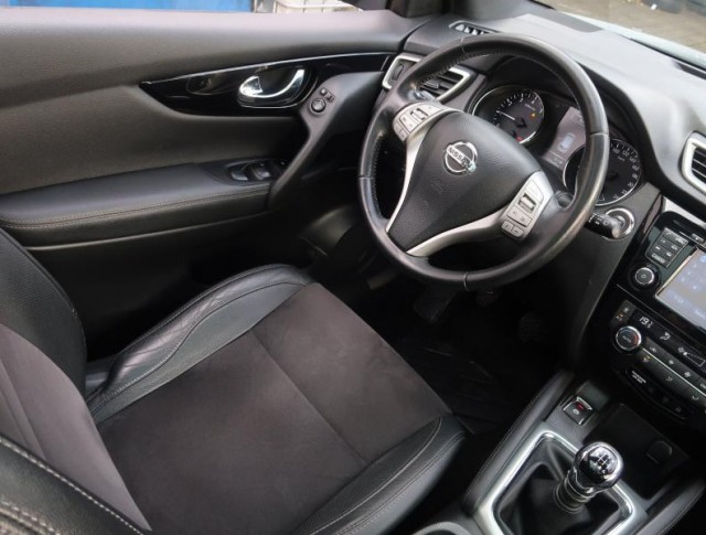 Nissan Qashqai  1.6 DIG-T 