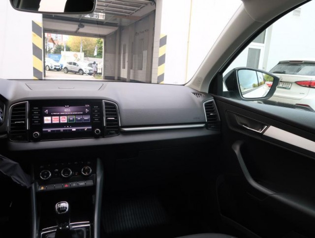 Škoda Karoq  1.0 TSI Ambition