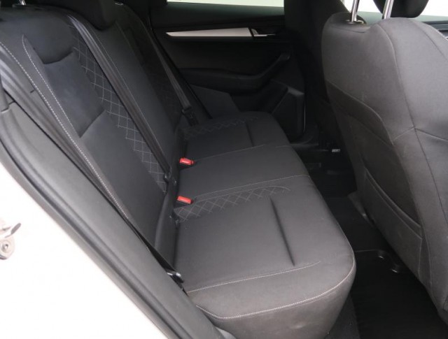 Škoda Karoq  1.0 TSI Ambition