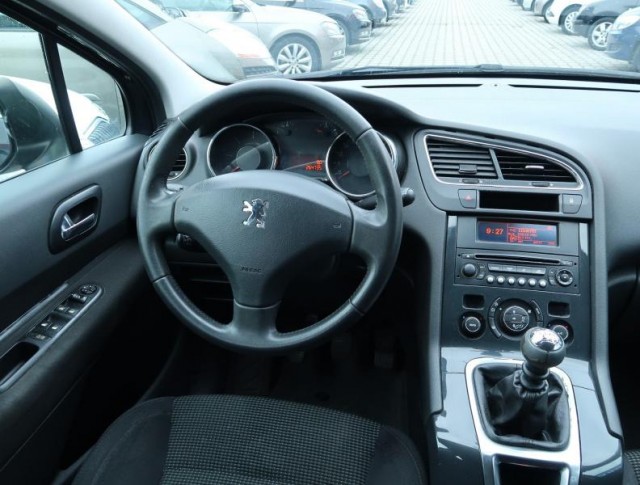 Peugeot 5008  1.6 HDi 