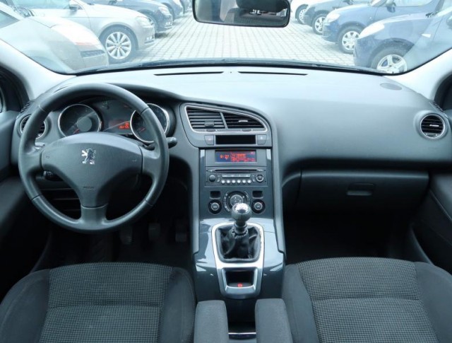 Peugeot 5008  1.6 HDi 