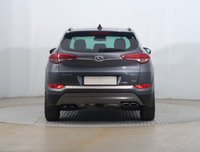 Hyundai Tucson  2.0 CRDi 