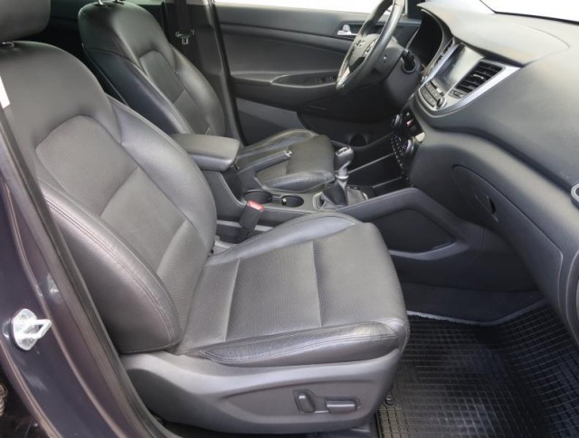 Hyundai Tucson  2.0 CRDi 