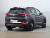 Hyundai Tucson  2.0 CRDi 