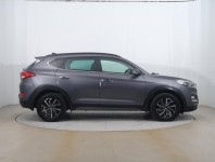 Hyundai Tucson  2.0 CRDi 