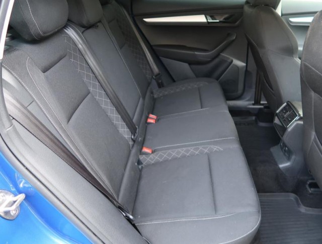 Škoda Karoq  1.0 TSI Ambition