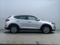 Hyundai Tucson  2.0 CRDi 