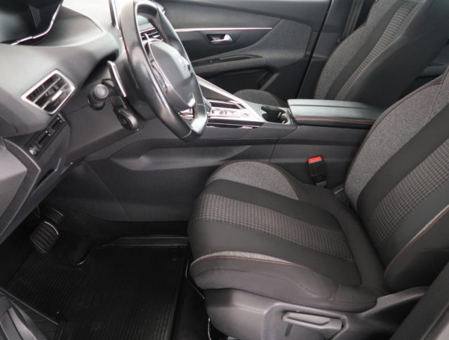 Peugeot 3008  1.2 PureTech 