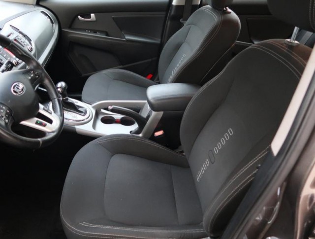 Kia Sportage  2.0 CRDi 