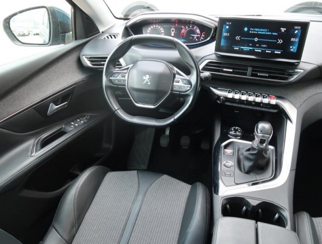 Peugeot 5008  PureTech 130 Active Pack