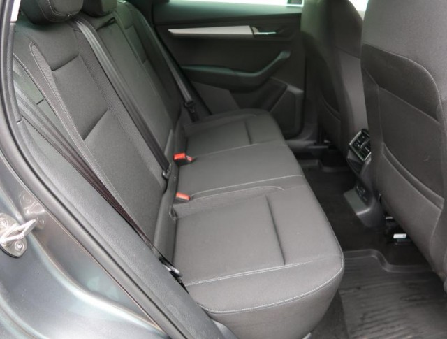 Škoda Karoq  1.5 TSI Fresh