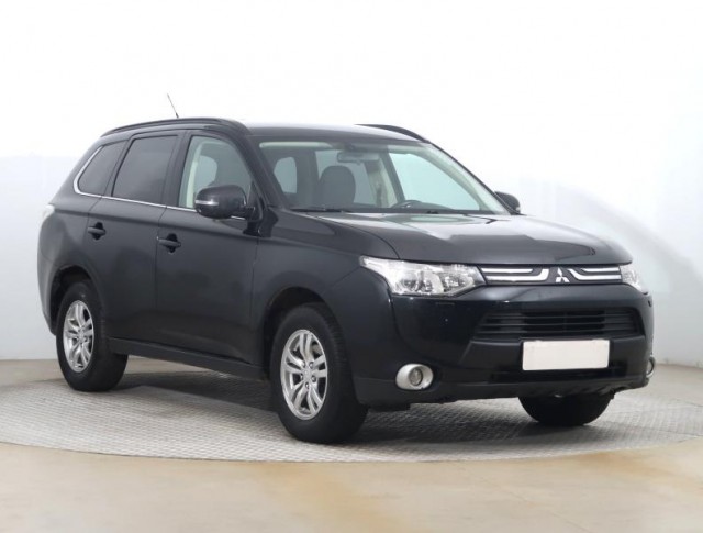 Mitsubishi Outlander  2.2 DI-D 