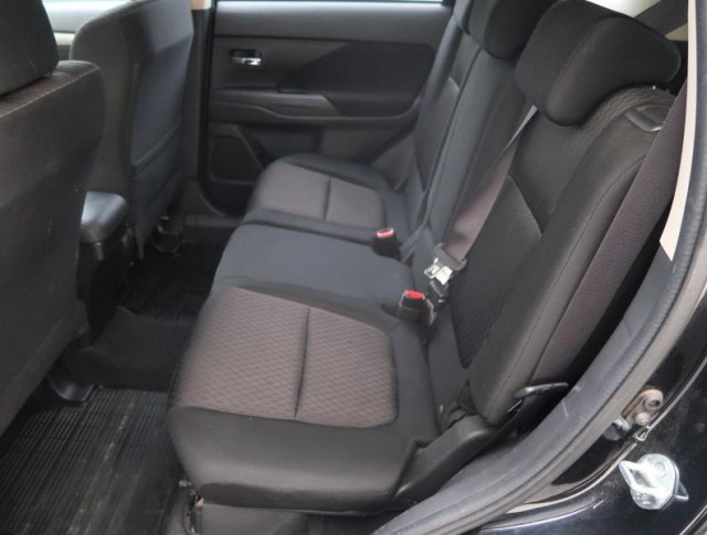 Mitsubishi Outlander  2.2 DI-D 