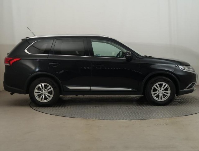 Mitsubishi Outlander  2.2 DI-D 