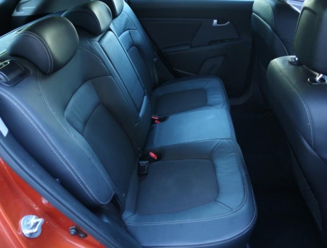 Kia Sportage  2.0 CRDi 