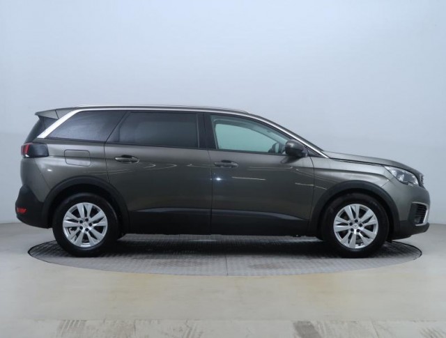 Peugeot 5008  1.5 BlueHDi Active