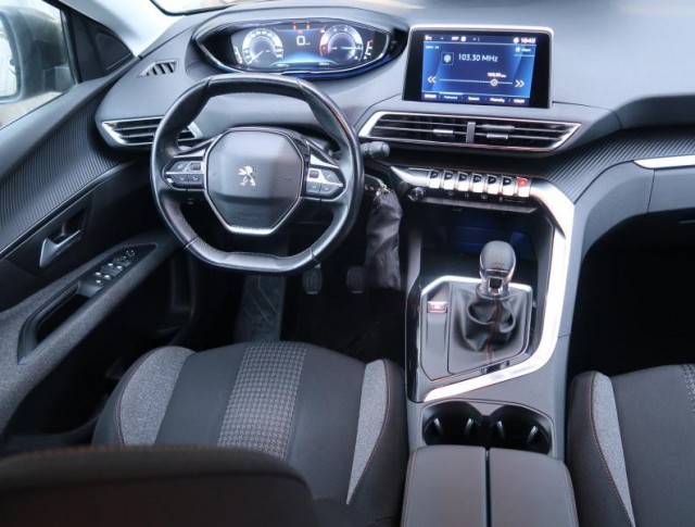 Peugeot 5008  1.5 BlueHDi Active