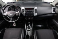 Mitsubishi Outlander  2.2 DI-D Instyle